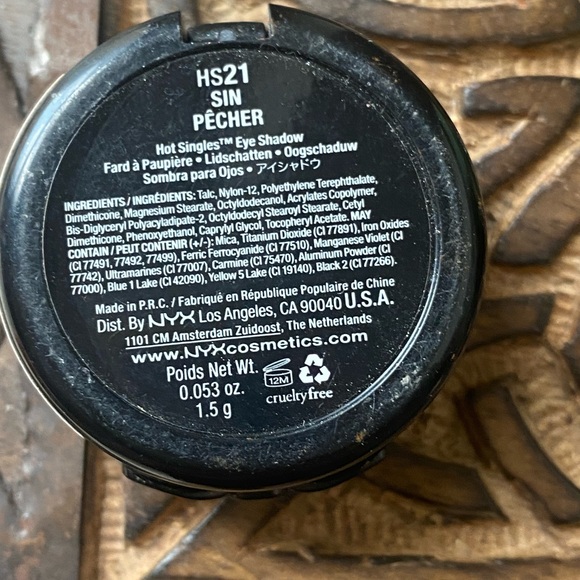 NYX EYESHADOW SIN - Picture 2 of 4